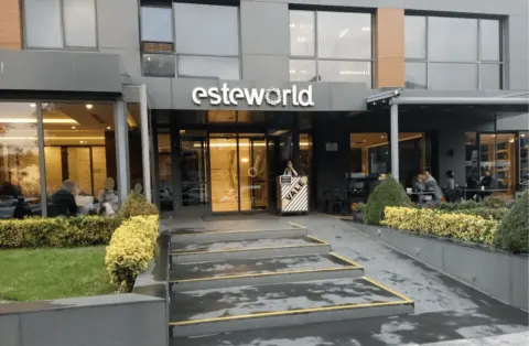 Esteworld Clinic
